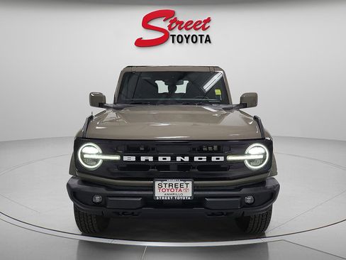 Used 2025 Ford Bronco Outer Banks AWD/4WD image 6