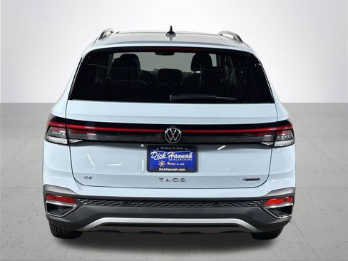 New 2025 Volkswagen Taos SE image 7