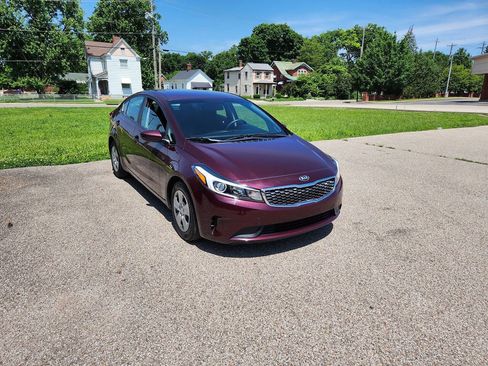 Used 2017 Kia Forte LX w/ LX Popular Package FWD image 4