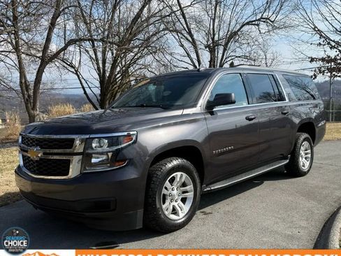 Used 2018 Chevrolet Suburban LT image 1