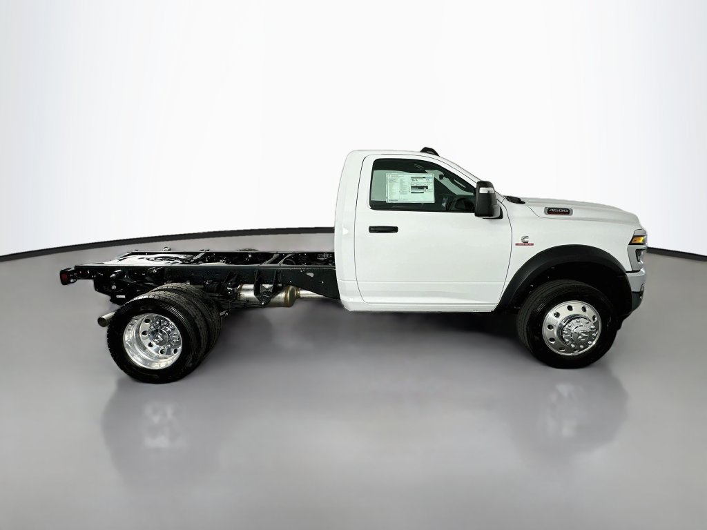 New 2027 RAM 4500 Tradesman w/ Chrome Appearance Group AWD/4WD image 8