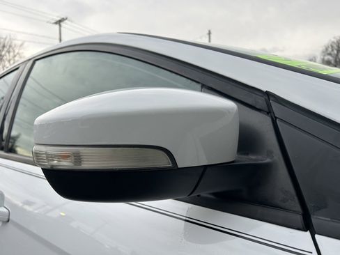 Used 2016 Ford Focus SE w/ SE Sport Package image 9