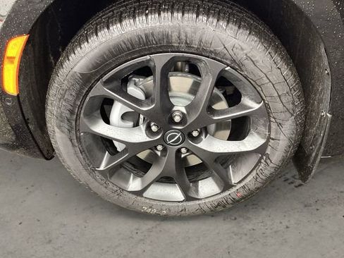 New 2026 Chrysler Pacifica Limited image 15