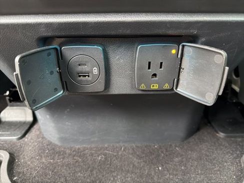 Used 2022 Ford F150 Lariat image 18