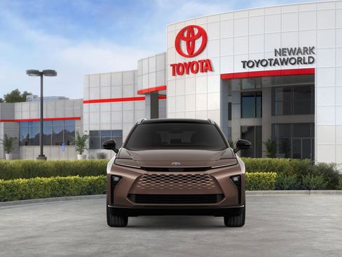 New 2026 Toyota Crown Signia AWD/4WD image 2