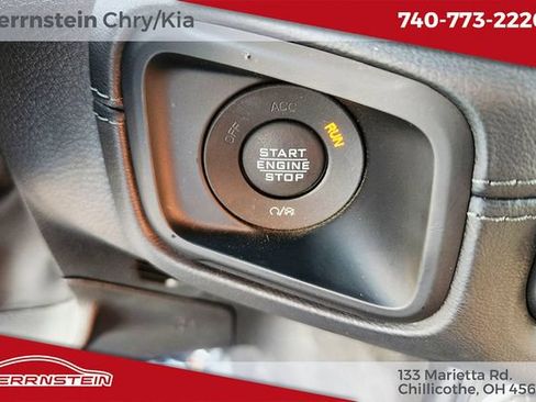 Used 2024 Jeep Wrangler Unlimited Sahara AWD/4WD image 18