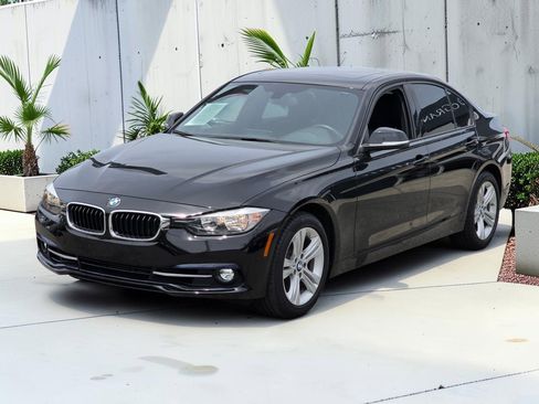 Used 2016 BMW 328i Sedan RWD image 4