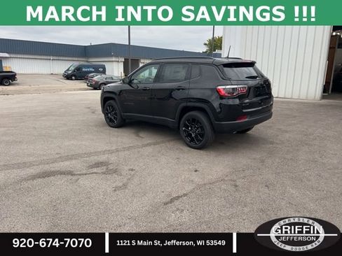 New 2025 Jeep Compass Latitude w/ Sun & Sound Group image 11