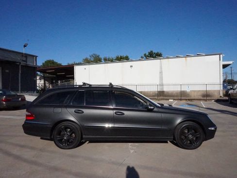 Used 2004 Mercedes-Benz E 500 4MATIC Wagon image 4