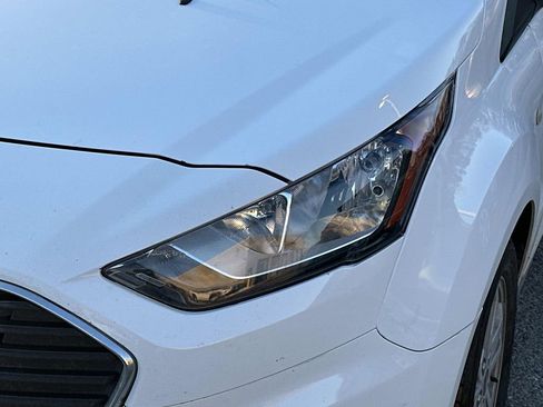 Used 2023 Ford Transit Connect XLT image 8