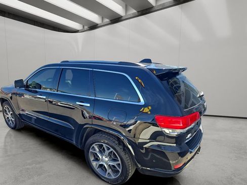 Used 2019 Jeep Grand Cherokee Overland image 3