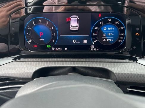 Used 2022 Volkswagen GTI Autobahn FWD image 4