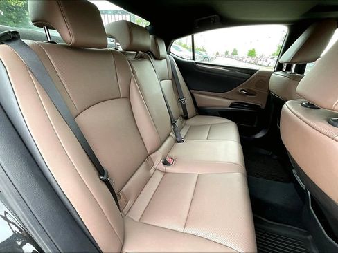 Used 2025 Lexus ES 350 FWD image 34