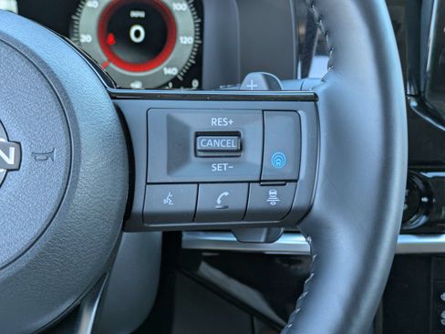 Certified 2025 Nissan Pathfinder Platinum w/ Black Appearance Package FWD image 29