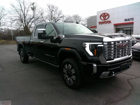 Used 2024 GMC Sierra 3500 Denali w/ Denali Reserve Package image 1