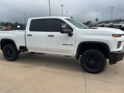 Used 2023 Chevrolet Silverado 2500 Custom w/ Custom Convenience Package AWD/4WD image 3