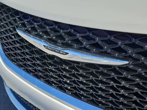 New 2026 Chrysler Pacifica Select FWD image 11
