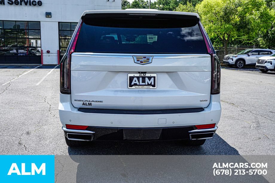 Used 2023 Cadillac Escalade Premium Luxury w/ Performance Package AWD/4WD image 10