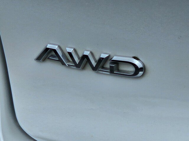 Used 2023 Toyota Crown AWD/4WD image 31