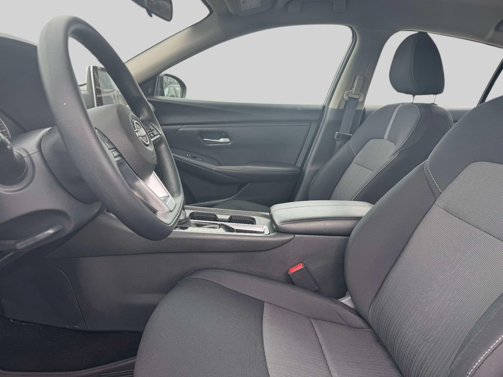 Used 2025 Nissan Sentra SV FWD image 14