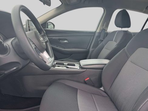 Used 2025 Nissan Sentra SV FWD image 14