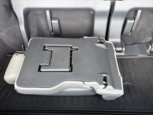 Used 2026 Toyota Sienna XLE FWD image 7