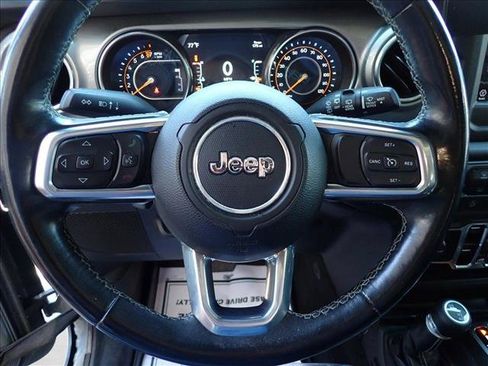 Used 2019 Jeep Wrangler Unlimited Sahara AWD/4WD image 10