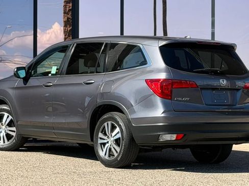 Used 2017 Honda Pilot EX image 9