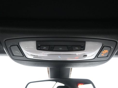 Used 2017 BMW M4 Convertible image 25