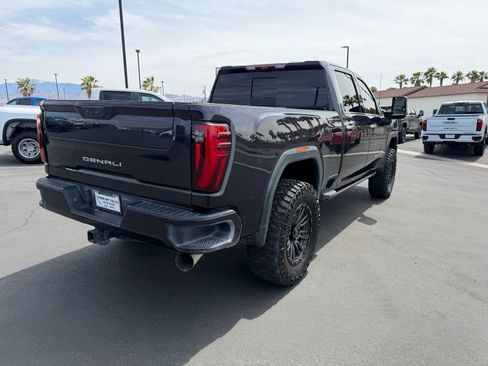 Used 2024 GMC Sierra 2500 Denali w/ Denali Reserve Package image 3