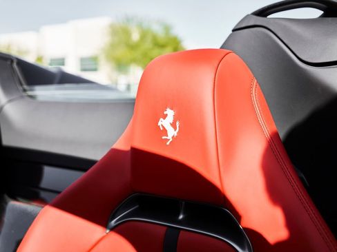 Used 2024 Ferrari SF90 Spider image 52