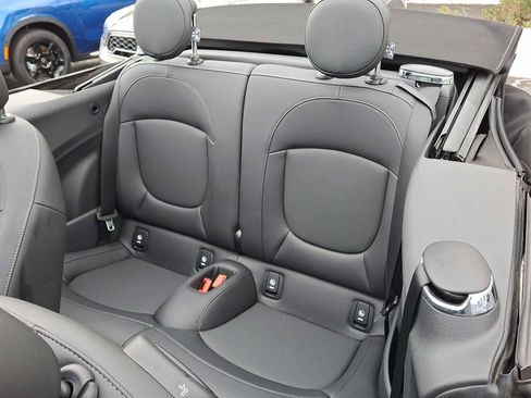 Used 2023 MINI Cooper Convertible image 8