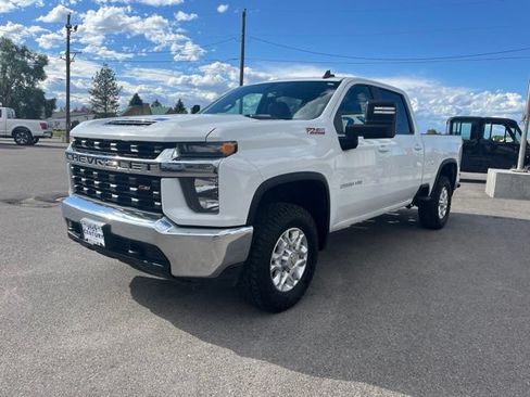 Used 2021 Chevrolet Silverado 2500 LT w/ Z71 Off-Road Package AWD/4WD image 4