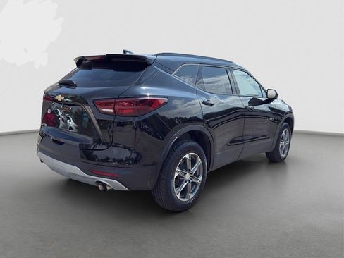 Used 2023 Chevrolet Blazer LT w/ Convenience Package image 3