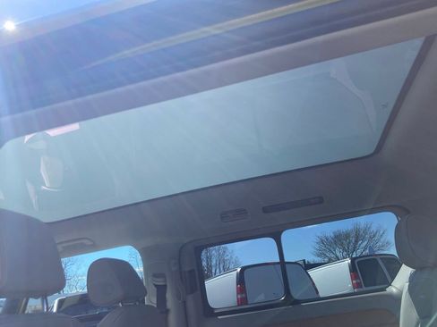 Used 2025 Volkswagen ID. Buzz 1st Edition AWD/4WD image 26