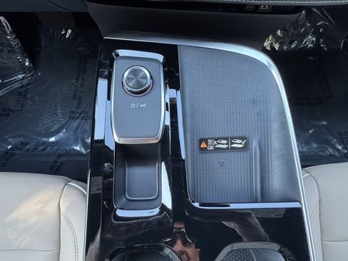 Used 2026 Buick Enclave Preferred w/ Power Package FWD image 26