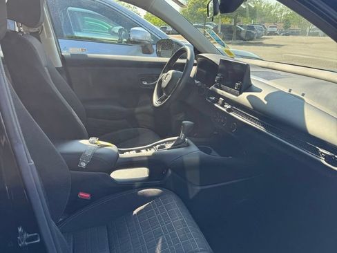 Used 2024 Honda HR-V LX image 12