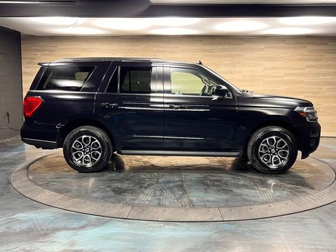 Used 2024 Ford Expedition XLT image 31