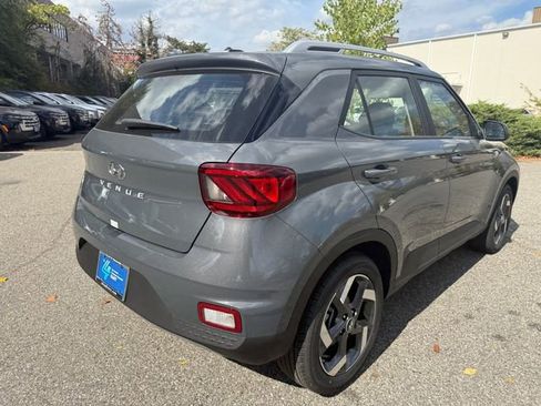 New 2026 Hyundai Venue SEL image 9