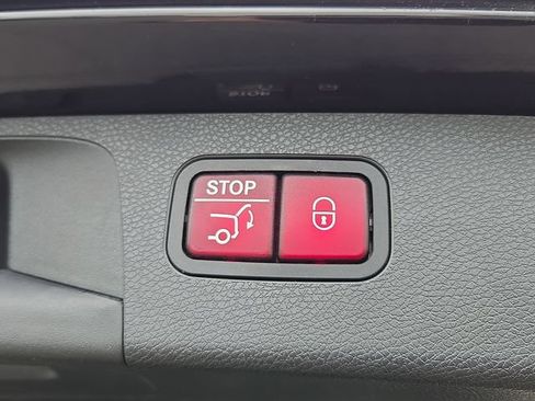Used 2018 Mercedes-Benz E 63 AMG S image 30