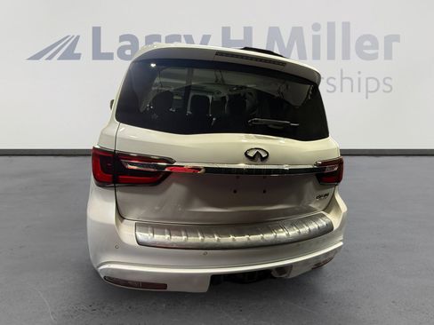 Used 2019 INFINITI QX80 Luxe w/ Proassist Package RWD image 4