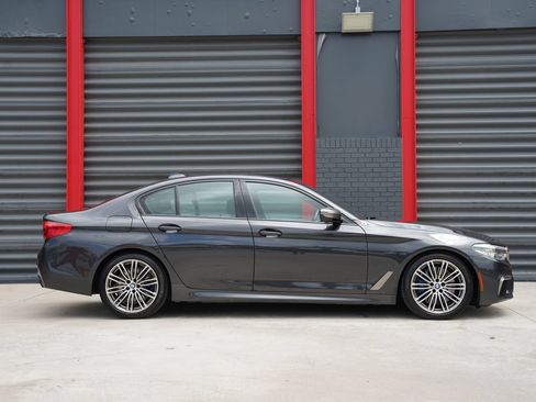 Used 2020 BMW M550i xDrive w/ Executive Package AWD/4WD image 13