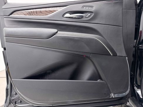 Used 2021 Cadillac Escalade ESV Premium Luxury Platinum image 30