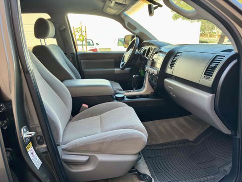 Used 2008 Toyota Sequoia SR5 RWD image 35