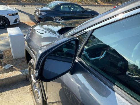 Used 2023 Toyota RAV4 XLE image 34