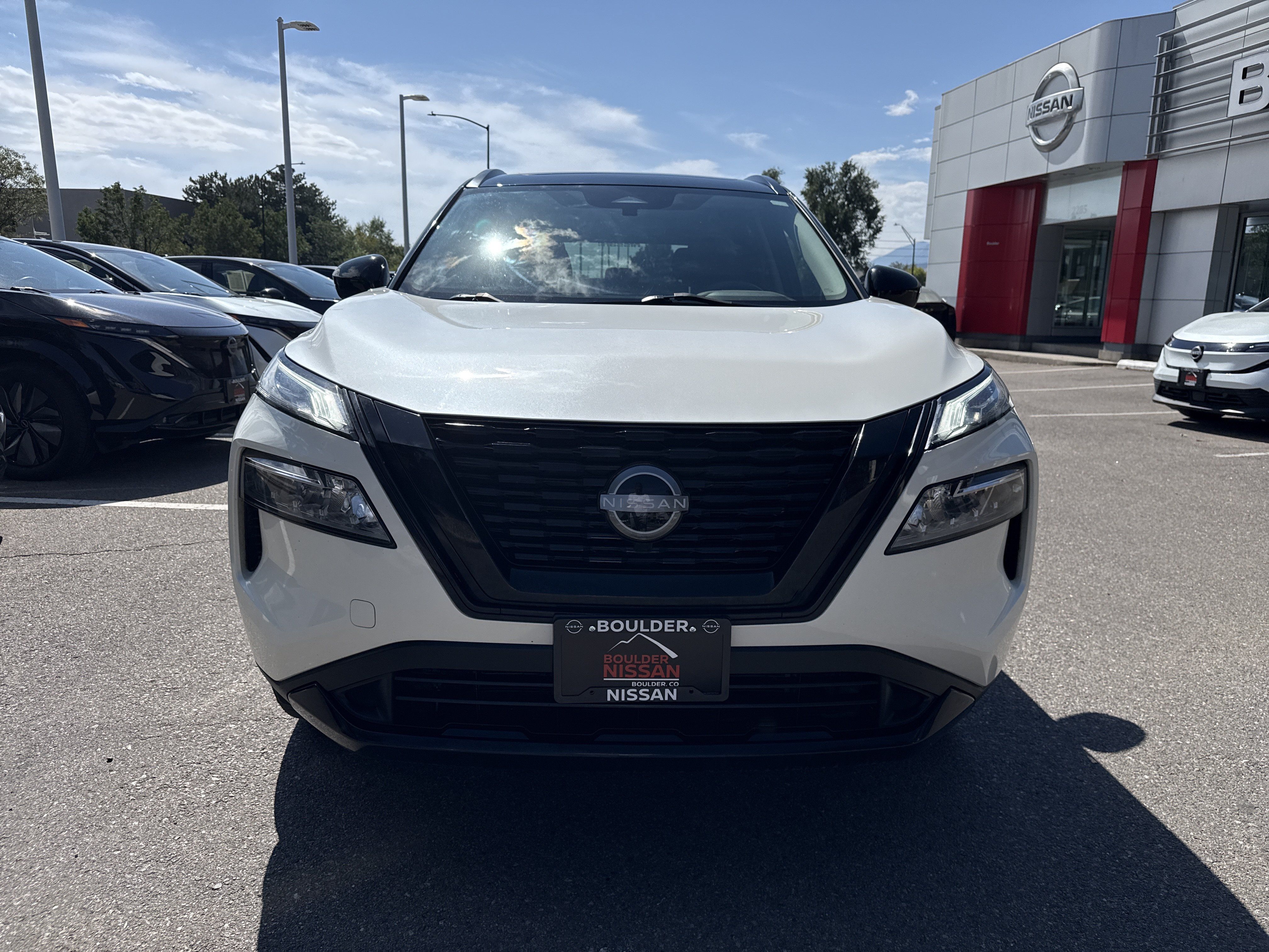 Certified 2023 Nissan Rogue SV w/ SV Premium B Package AWD/4WD image 4