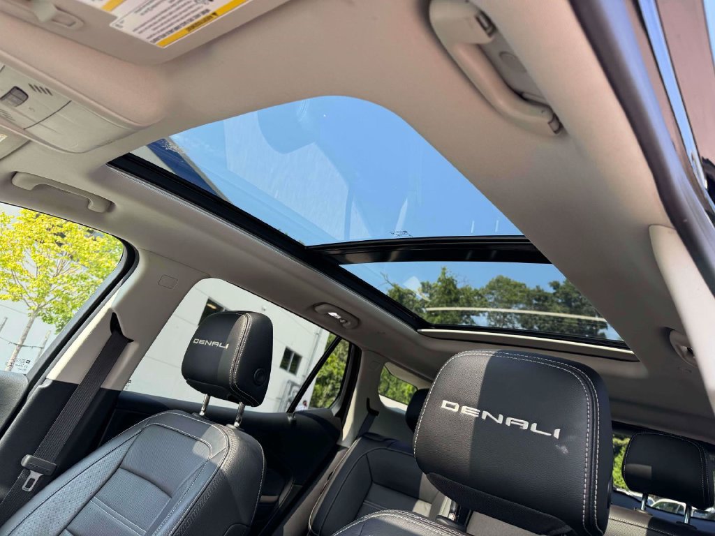 Used 2022 GMC Terrain Denali w/ LPO, 'HIT The Road' Package AWD/4WD image 22