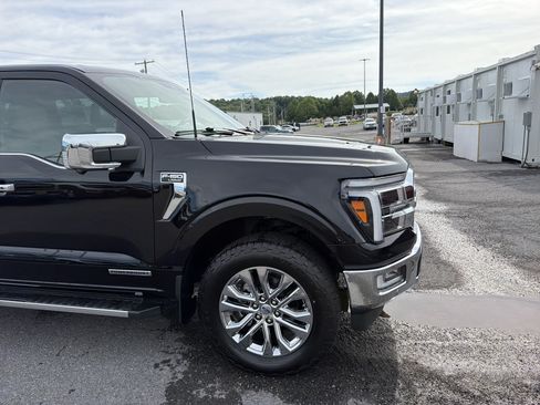 Used 2024 Ford F150 Lariat w/ FX4 Off-Road Package AWD/4WD image 2