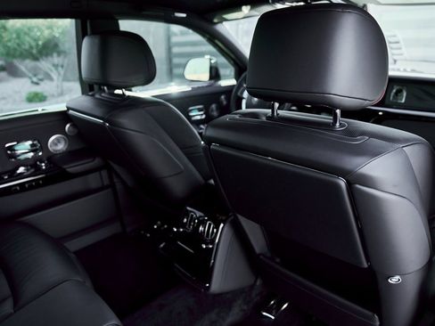 Used 2024 Rolls-Royce Phantom Sedan image 52