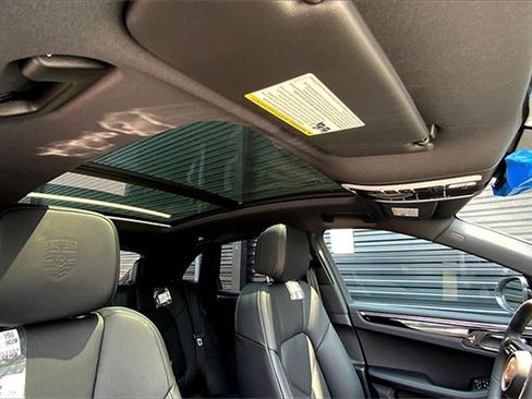 New 2025 Porsche Macan Turbo image 32